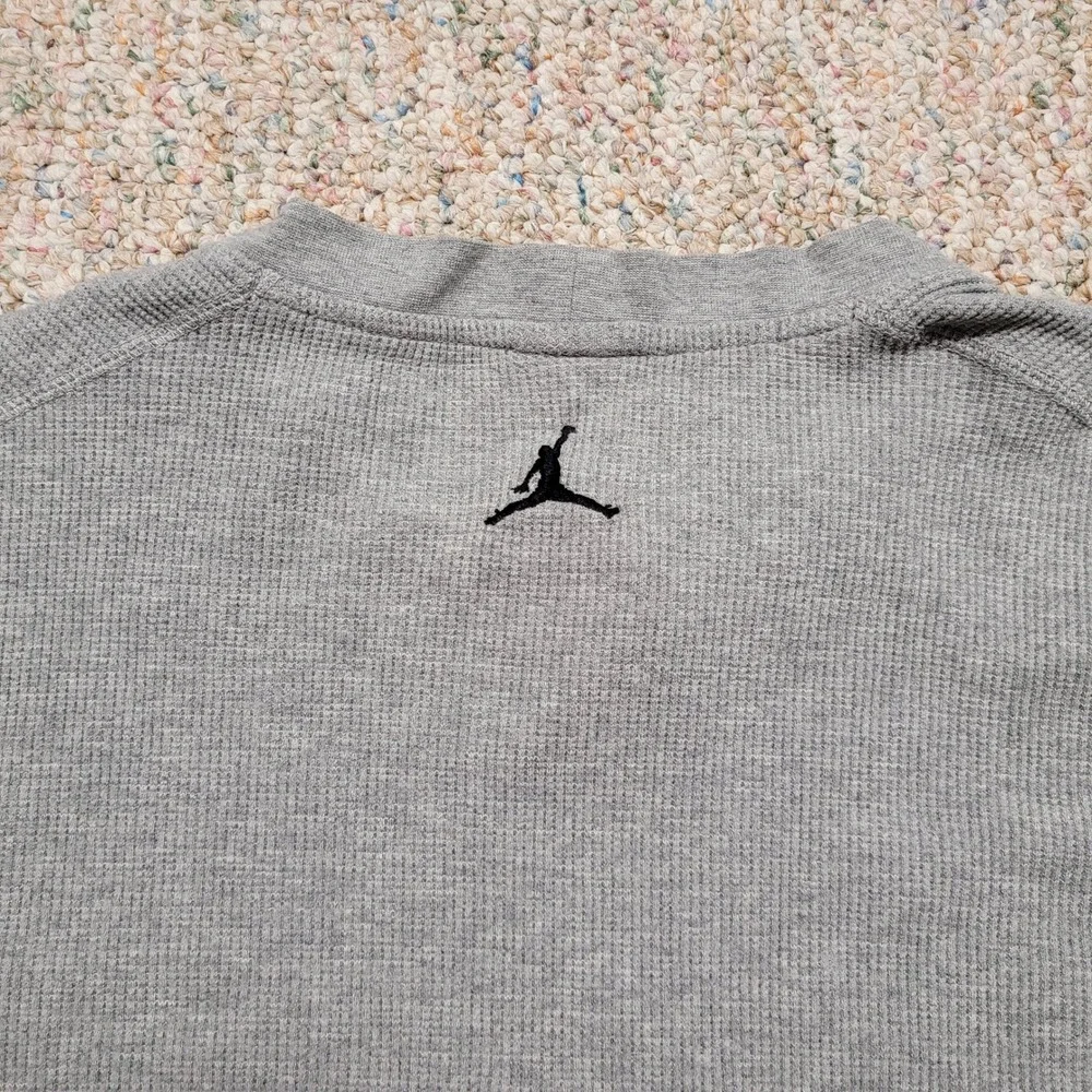 Air Jordan Thermal Shirt Mens XXL Gray Jumpman Waffle Knit Long Sleeve Tee